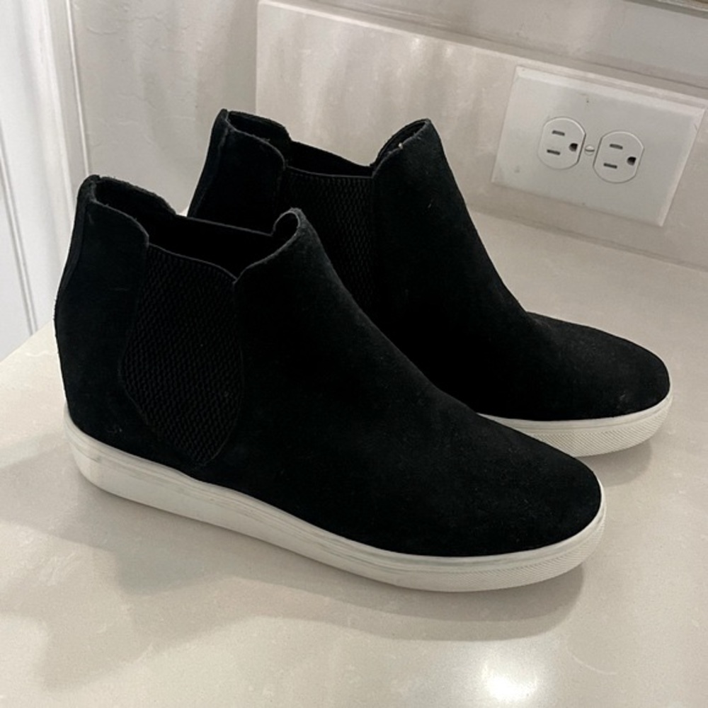 Steve Madden Black Suede Shoes Size 9